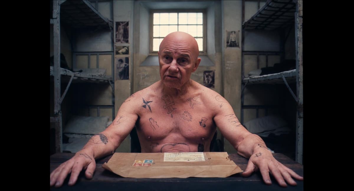 Prisoner showing map